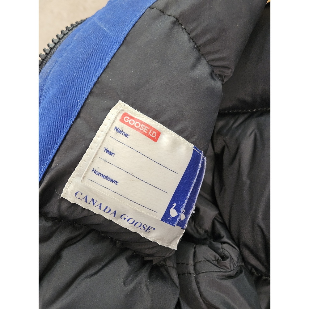 Canada Goose Kids Grizzly Bomber Jacket Removable Fur-trimmed Hood and Reflectiv - Picture 5 of 10